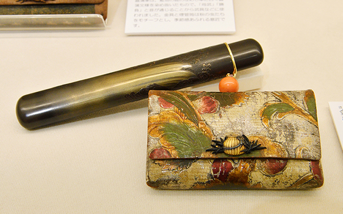 金唐革魚籠金具 腰差し煙草入れ 金具 加納夏雄作