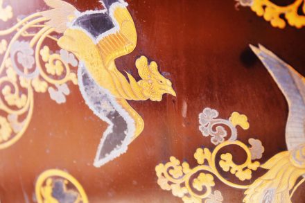 鳳凰図家紋散蒔絵用箪笥（島津家・池田家婚礼調度品）
