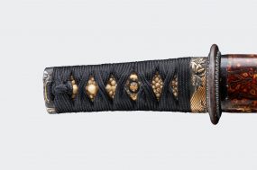 時代品 在銘 蓮蝙蝠彫 匕首 短刀拵 武具 時代品 在銘 蓮蝙蝠彫 匕首 短刀拵 武具 短刀拵（鎧通 銘