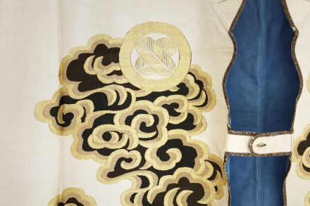 雲龍波文白綴織陣羽織