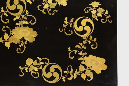 蒔絵台子
