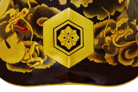 黒漆地亀甲剣唐花紋雲龍蒔絵陣笠